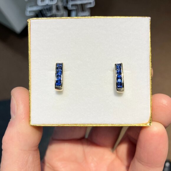 Princess Cut Sapphire Gold Earrings - Picture 4 of 6